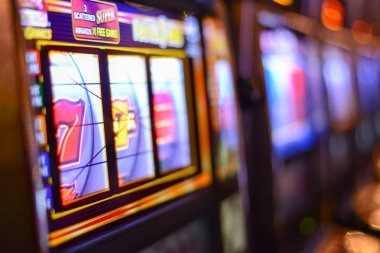 Tarung Mesin game lobby showing stake options and paytable